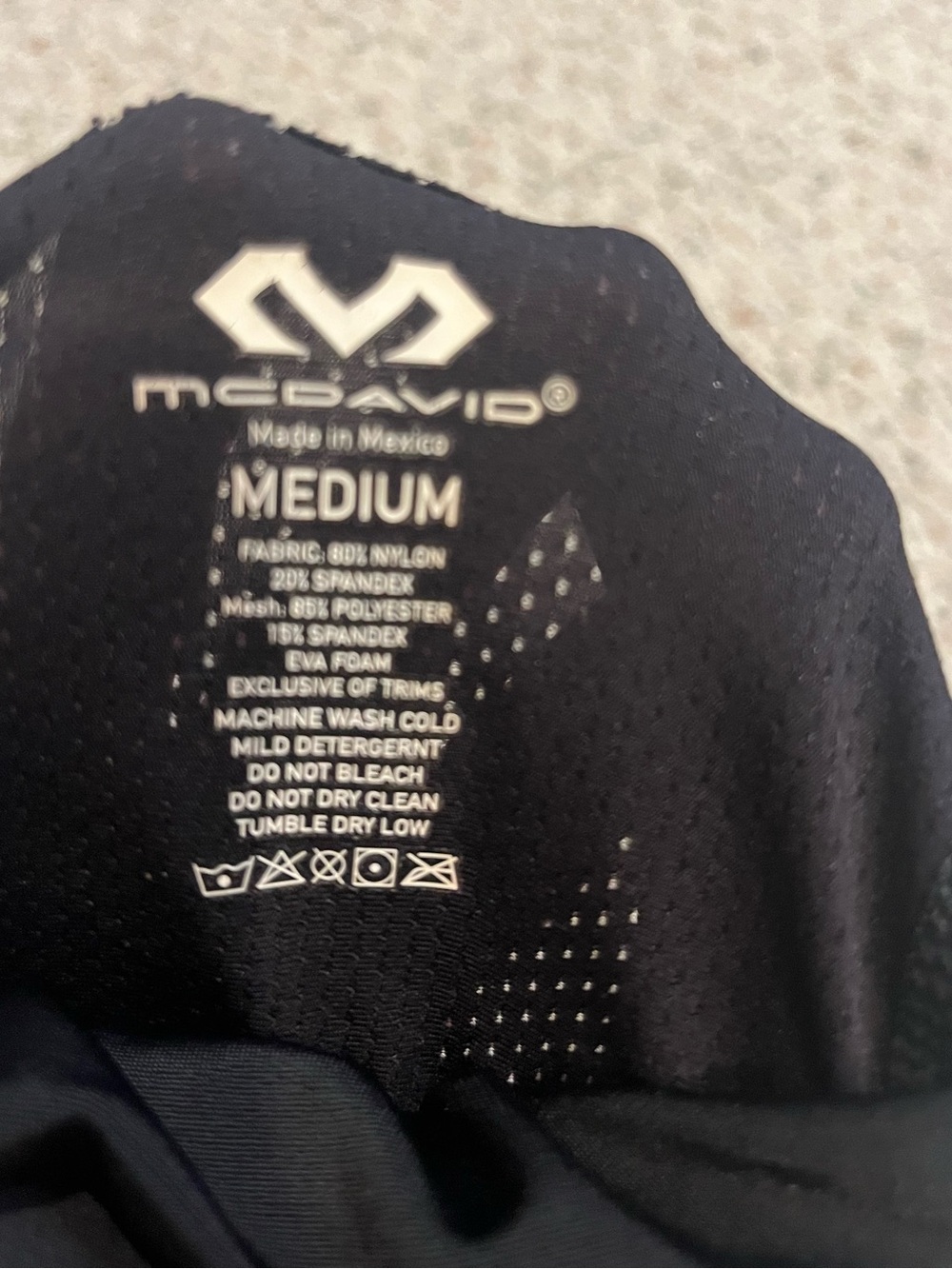 Hex Black Padded Knee Sleeves - Picture 3 of 3